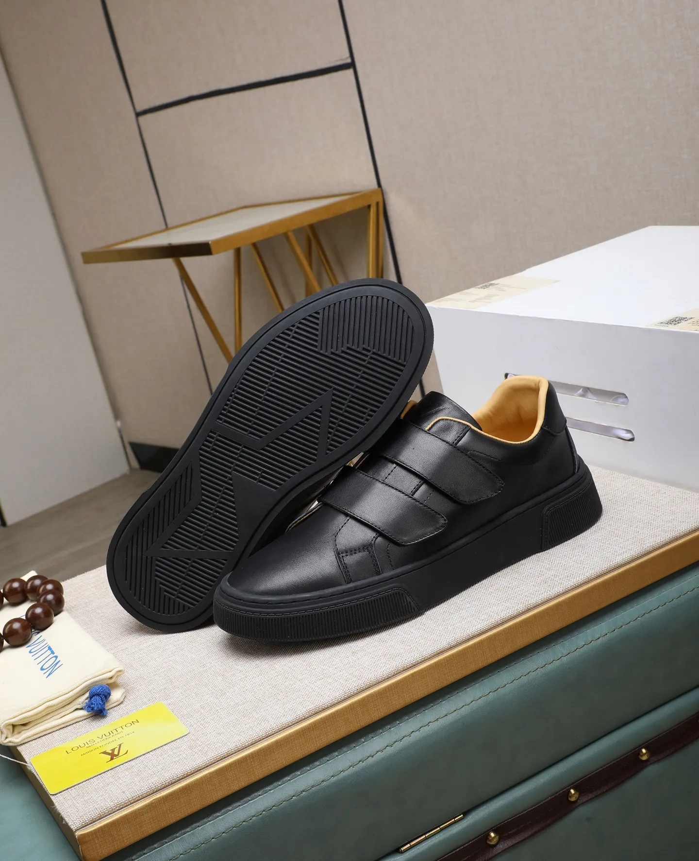 Men's shoes 💰460 [LV～] Men's casual shoes 2025z cabinet sales simultaneously 🔶Size: 38-44 #️⃣ 🔷3 colors🔜The upper is made of multi-material splicing➕cow leather lining, comfortable and breathable, sole: original comfortable and wear-resistant outsole, ⚠️real thing📱photographed🎬real thing is better📢📢📢